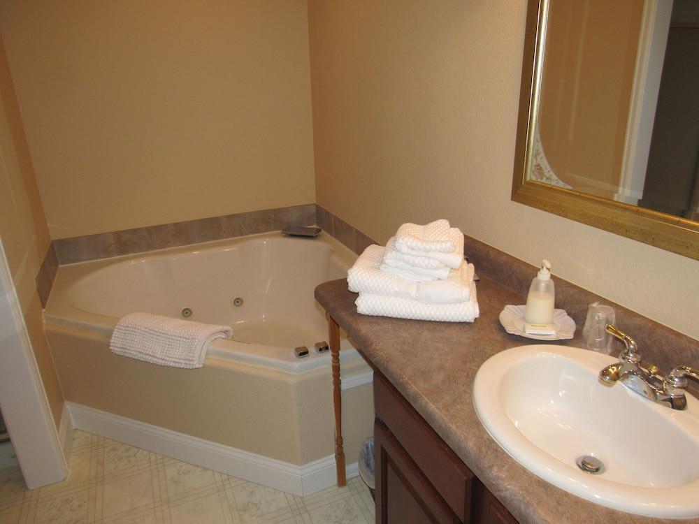 Castle Creek Bed And Breakfast แกรนด์จังค์ชัน ภายนอก รูปภาพ