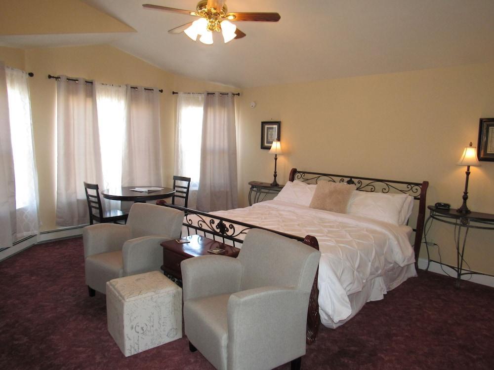 Castle Creek Bed And Breakfast แกรนด์จังค์ชัน ภายนอก รูปภาพ